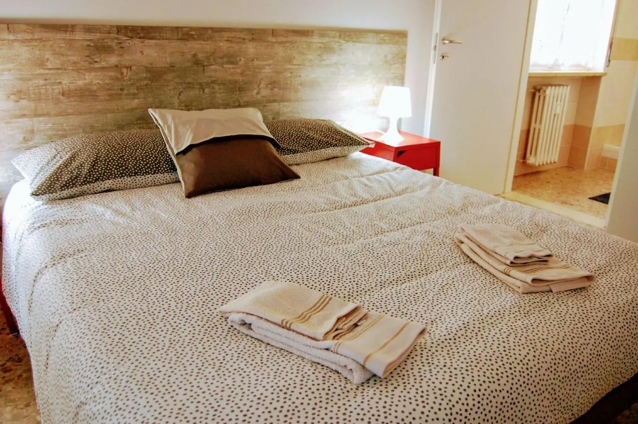 Bed & Breakfast B&B Mameli 41 Verona Italy