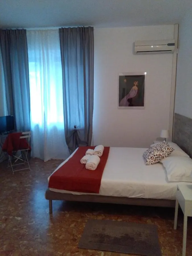 Bed & Breakfast B&B Mameli 41 Verona Italy